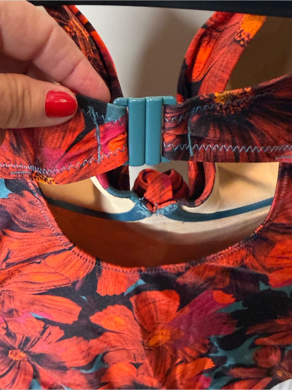 38G Pour Moi Red Floral One-Piece Swimsuit 38G - Picture 12 of 14